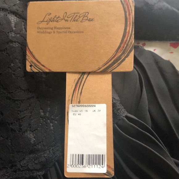 Black lace pleated special occasion dress. - Picture 3 of 3